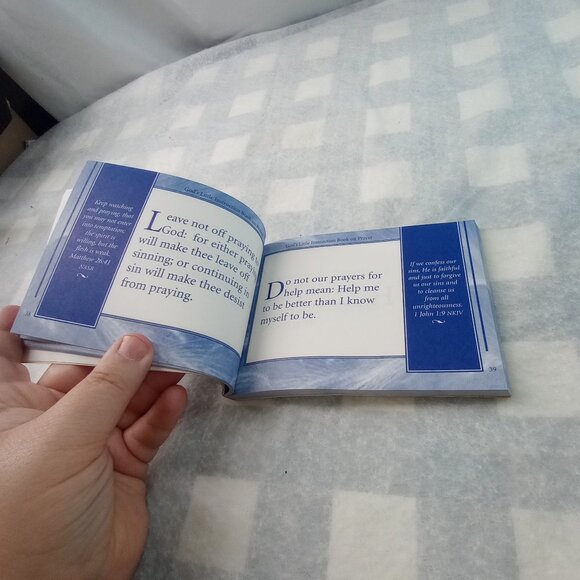 God's Little Instruction Book on Prayer 1996 - Picture 9 of 9